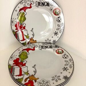 Set of 4 Grinch and Max Christmas dinner plates NEW